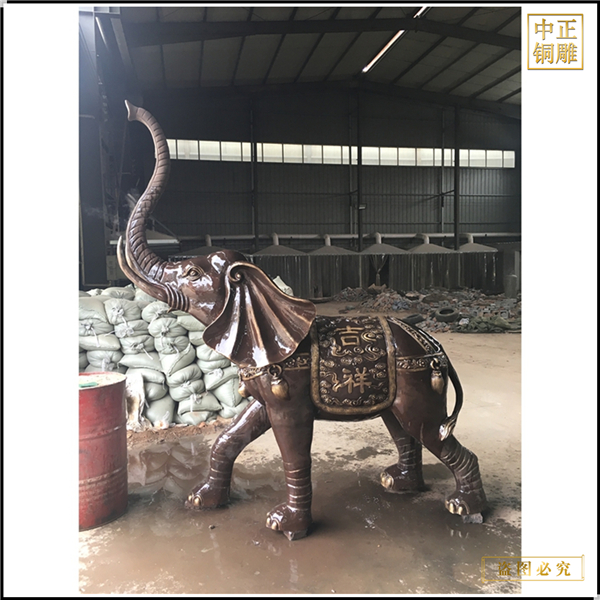 酒店別墅門口銅雕大象廠家制作.jpg 酒店別墅門口銅雕大象廠家制作.jpg